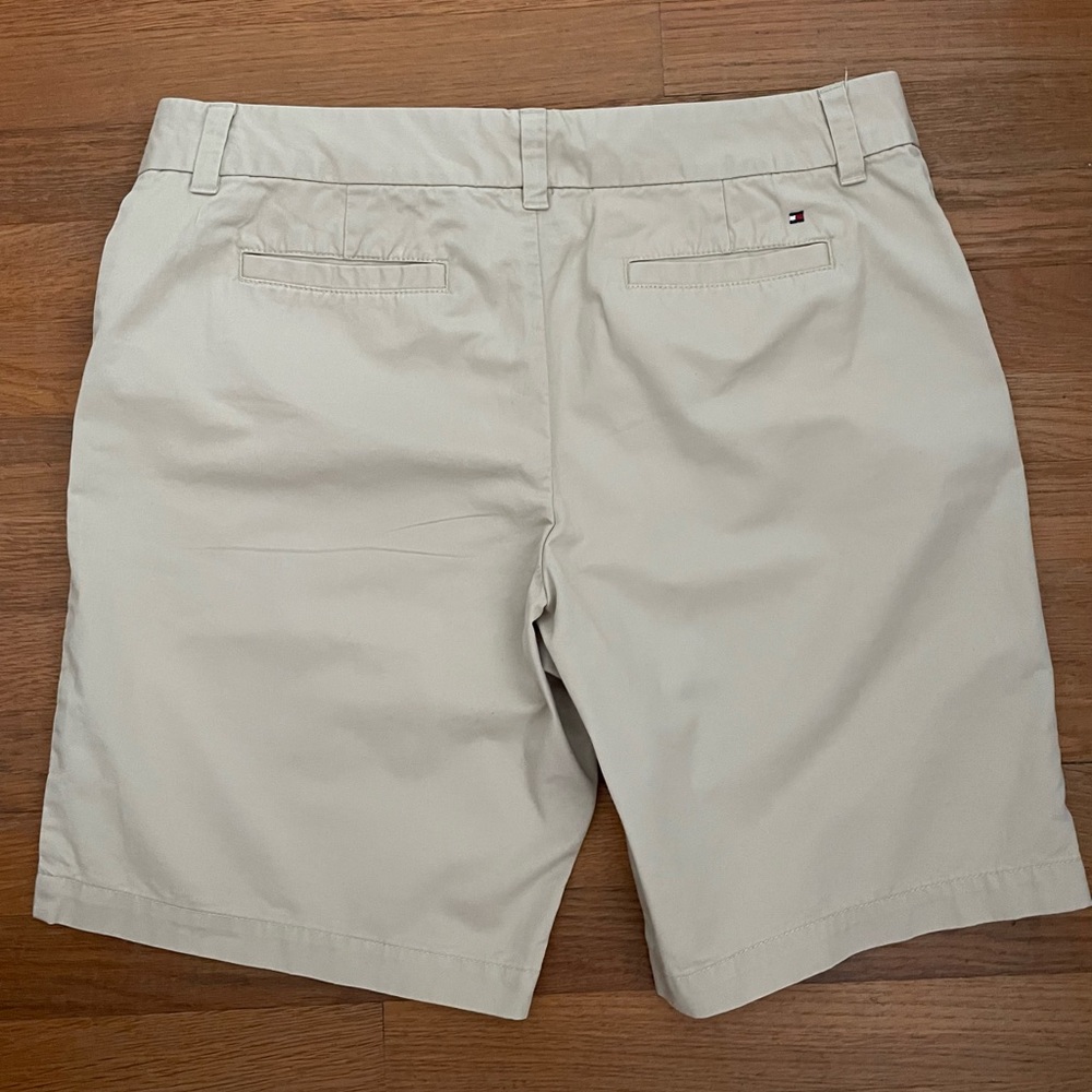 Tommy Hilfiger Women’s Khaki Shorts - Picture 2 of 6